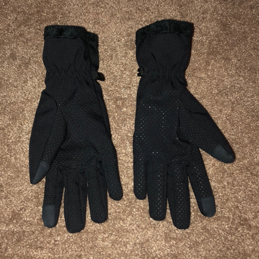 Gloves - Picture 2 of 3